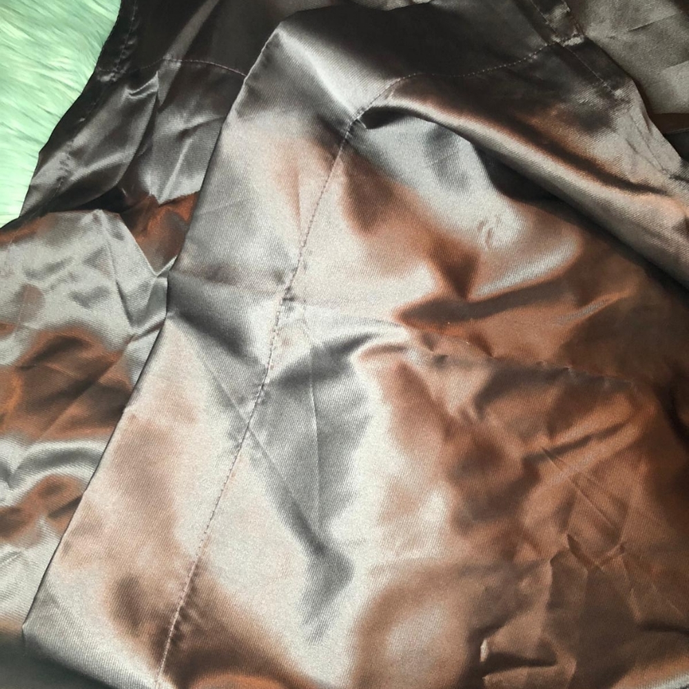 Curtain - Picture 2 of 4